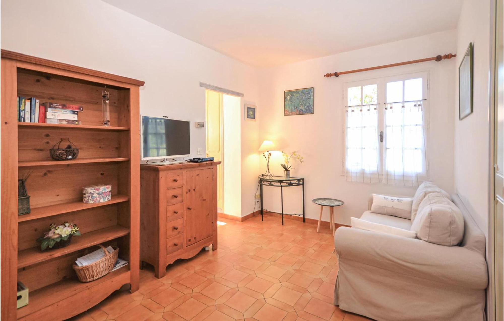 1 Bedroom Pet Friendly Home In Entrechaux Luaran gambar