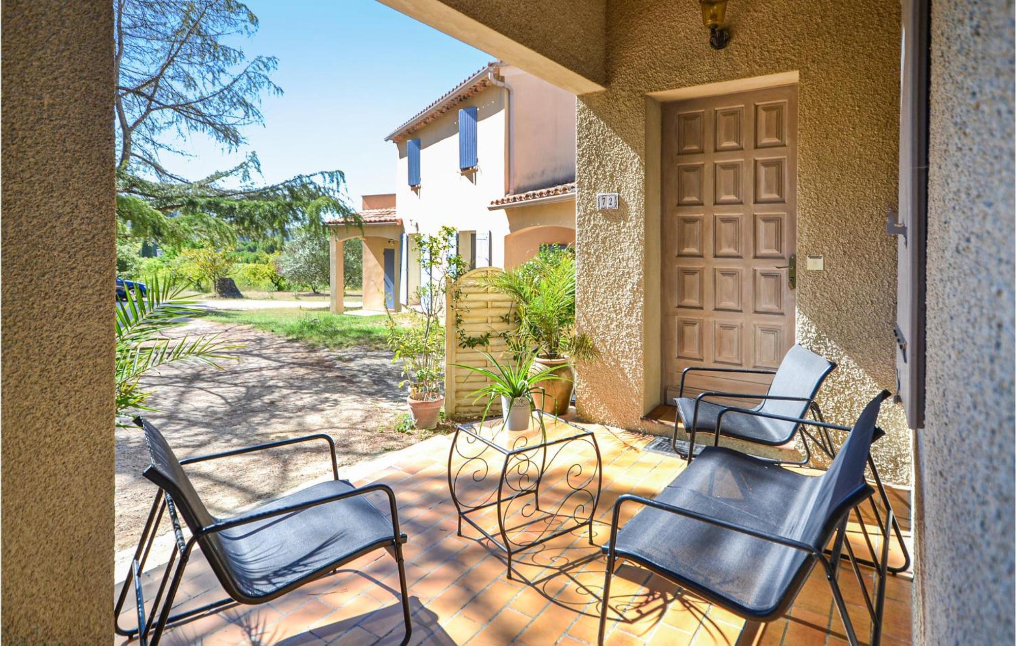 1 Bedroom Pet Friendly Home In Entrechaux Luaran gambar